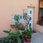 Sunshower And 아파트 스플리트