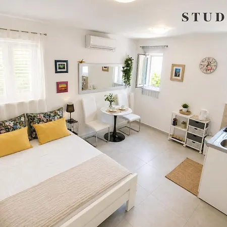 Sunshower And Apartamento *