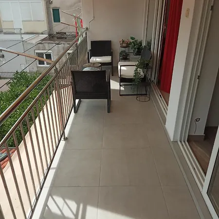 Sunshower And Apartment *