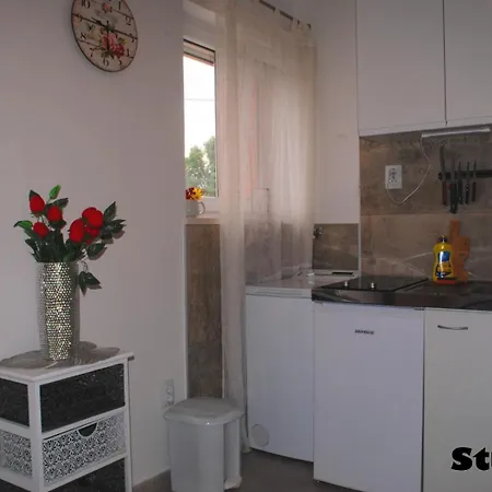 Sunshower And Apartment *